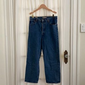 Levi’s ribcage straight jeans size 32